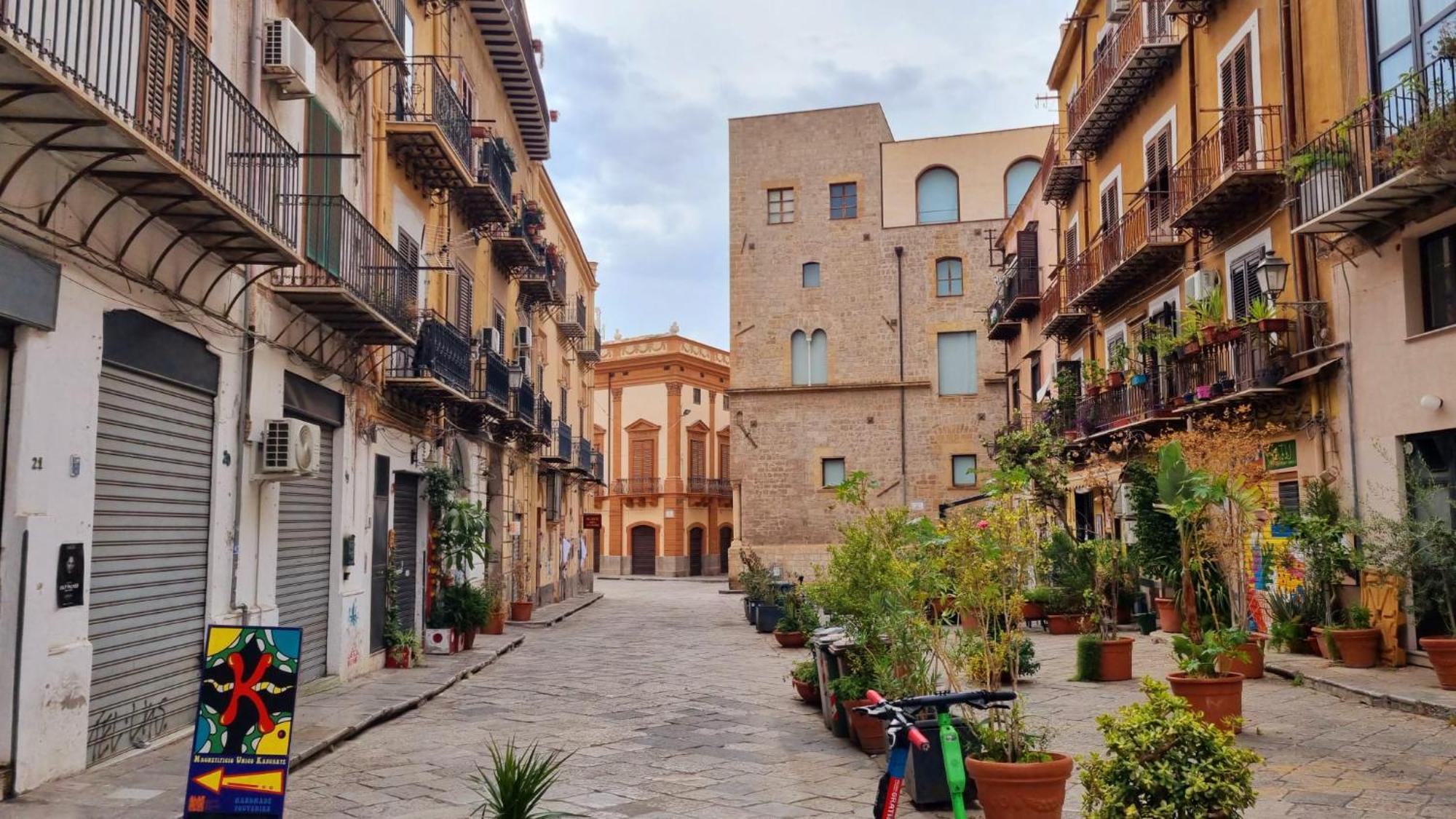 2 Sicilie Rooms And Suite In Centro Palermo Exterior photo
